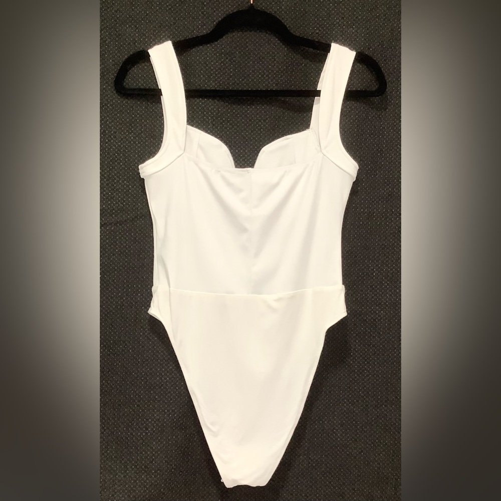 White Wire V Bodysuit - Picture 5 of 5